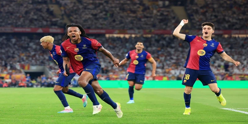 Chiến thuật và lối chơi của 2 đội